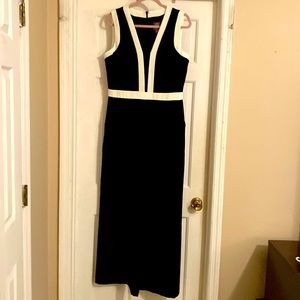 Vince Camuto size 12 black and white